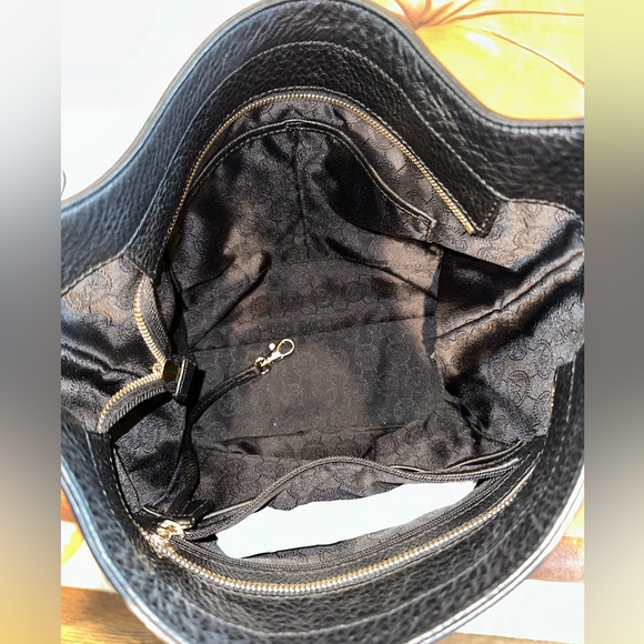 MICHAEL KORS BLACK LEATHER SHOULDER BAG. INCLUDES DUST BAG - Picture 6 of 6